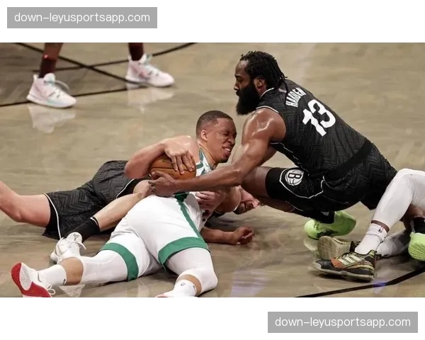 哈登带伤出战影响状态 骑士后卫需平衡健康与比赛需求